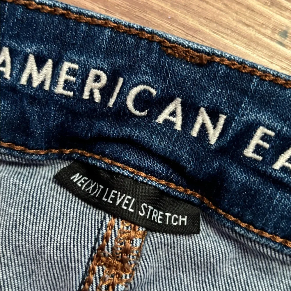 American eagle high rise jeans - Picture 2 of 4